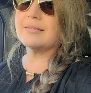 Meet your Posher, Pamela